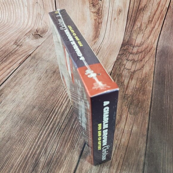 A Charlie Brown Christmas Remastered Deluxe Edition DVD W/ Bonus Peanuts CD New - Picture 3 of 8